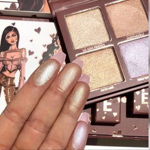 🍁FALL SALE🍁‼️LAST ONE‼️🆕⭐️ Kylie X Jordyn Highlighter